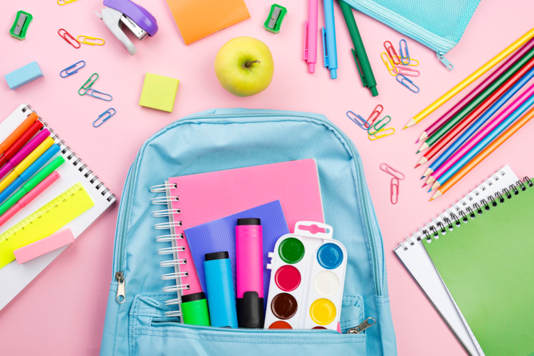 Fournitures scolaires : quand les parents découvrent vraiment la liste pour la rentrée 2026-2027