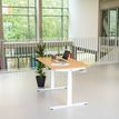 Bureau électrique UGO - L140x80cm - pieds blancs - plateau chêne massif