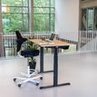 Bureau électrique UGO - L140x80cm - pieds noirs - plateau imitation chêne Stone