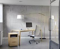 Bureau ABSOLU - 180x90 cm - Pieds bois - Chêne structuré