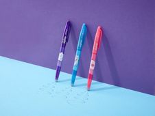 Pilot Frixion Ball SWEET PARADISE corps rose - roller effaçable - 0,7mm - encre bleu