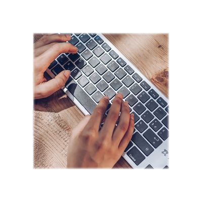 3662313013435-XtremeMac Multi Device - clavier sans fil Azerty pour Mac - ultra plat-Gros plan-4