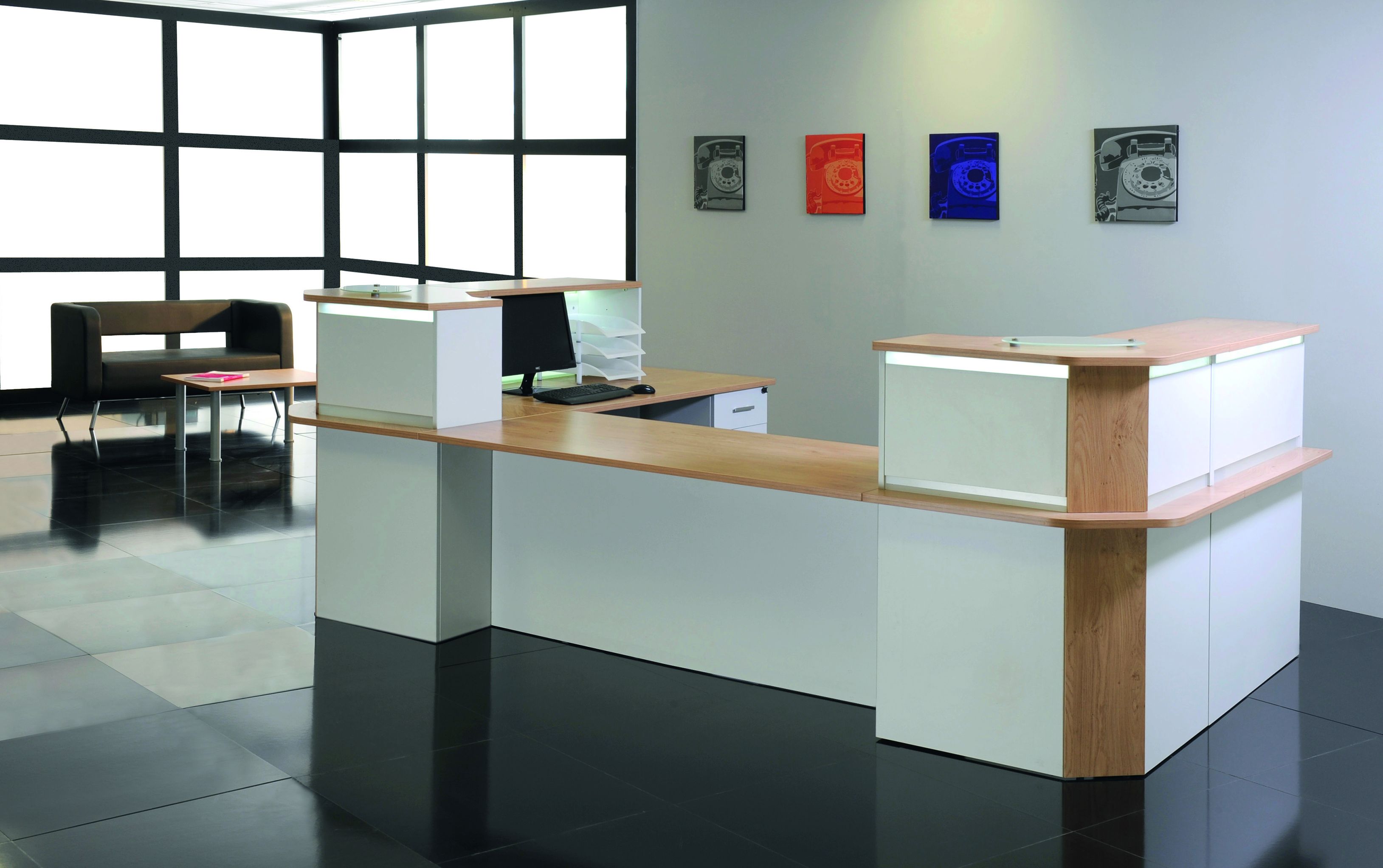 Banque d'accueil LUMINA - avec réhausse - L80 x H115 x P80 cm - Bande translucide Blanche - Finition chêne clair/blanc